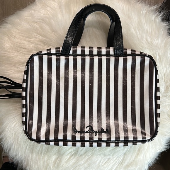 EUC HENRI BENDEL MEGAN HESS TRAVEL CASE - Picture 9 of 16